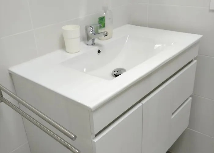 Cris Sol Poolside Los Cristianos (Tenerife)